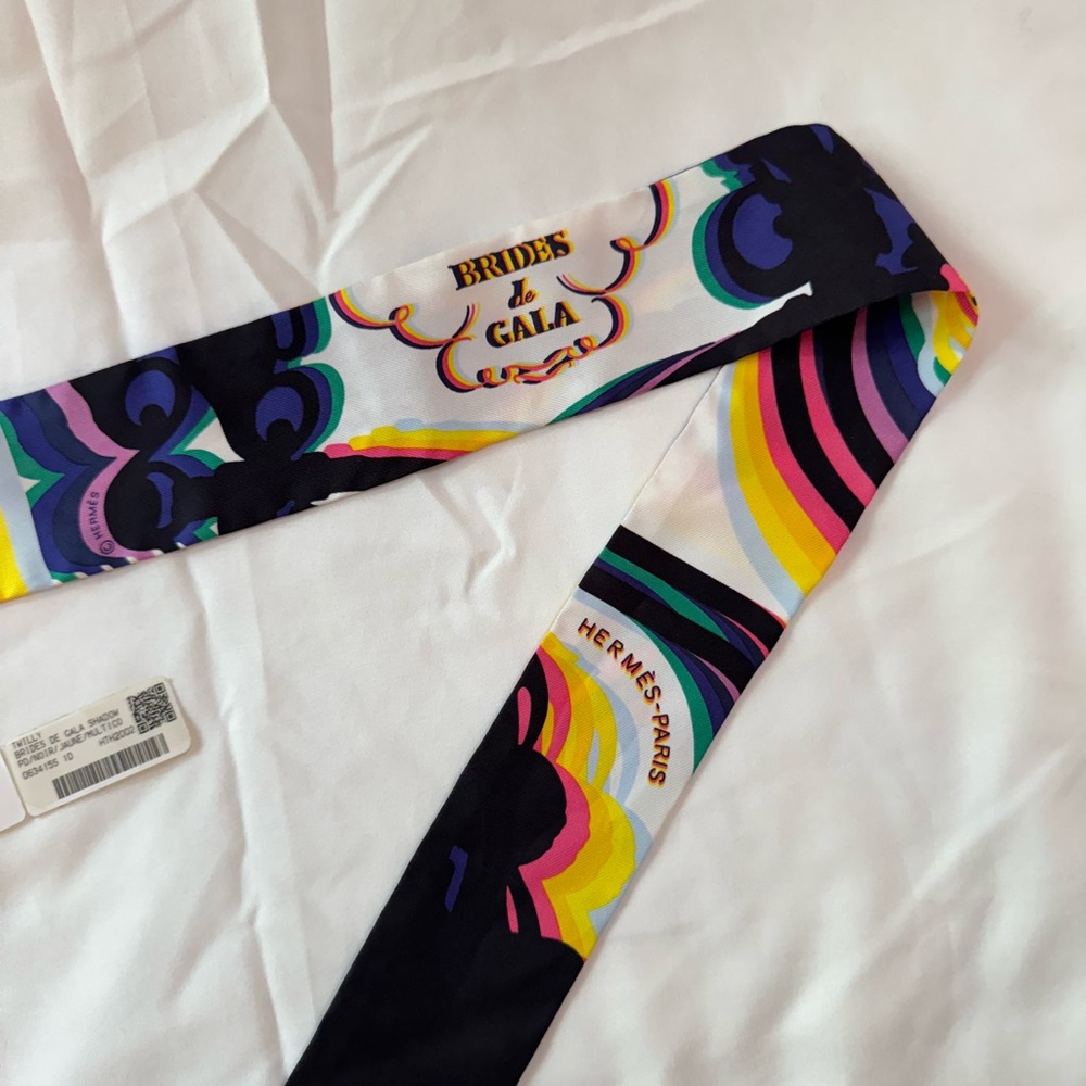 Hermes Brides de Gala Shadow Twilly Silk